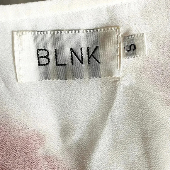 BLNK | White Red Rose Print Plugging Neck  Frilled Hem Sleeveless Romper Size S - Picture 8 of 9